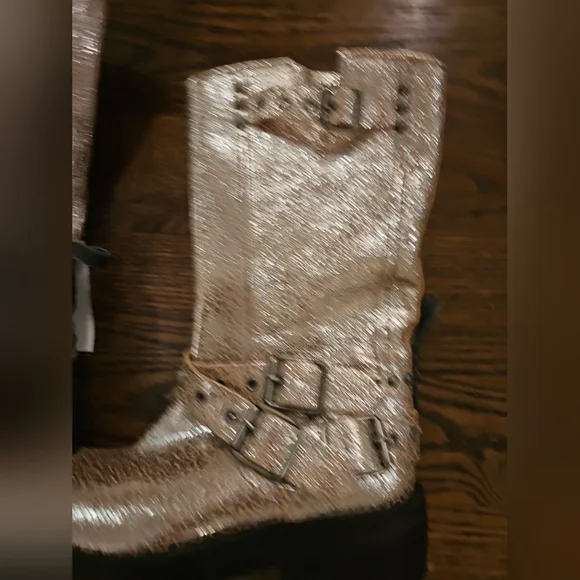 Free People We The Free Janey Engineer Boot Silver Metallic Crackle 6.5 NEW